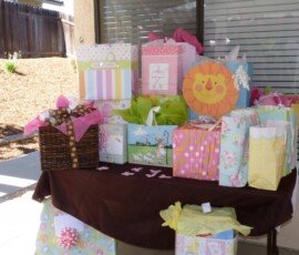 Gifts table