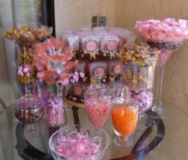 each guest filled their own little box with great candy! Party Favors